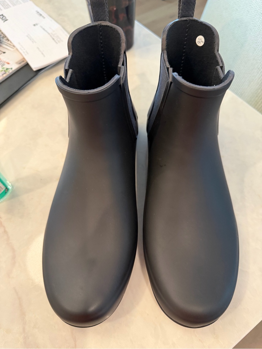 Hunter Black Chelsea Rain Boots - Slip-On Waterproof